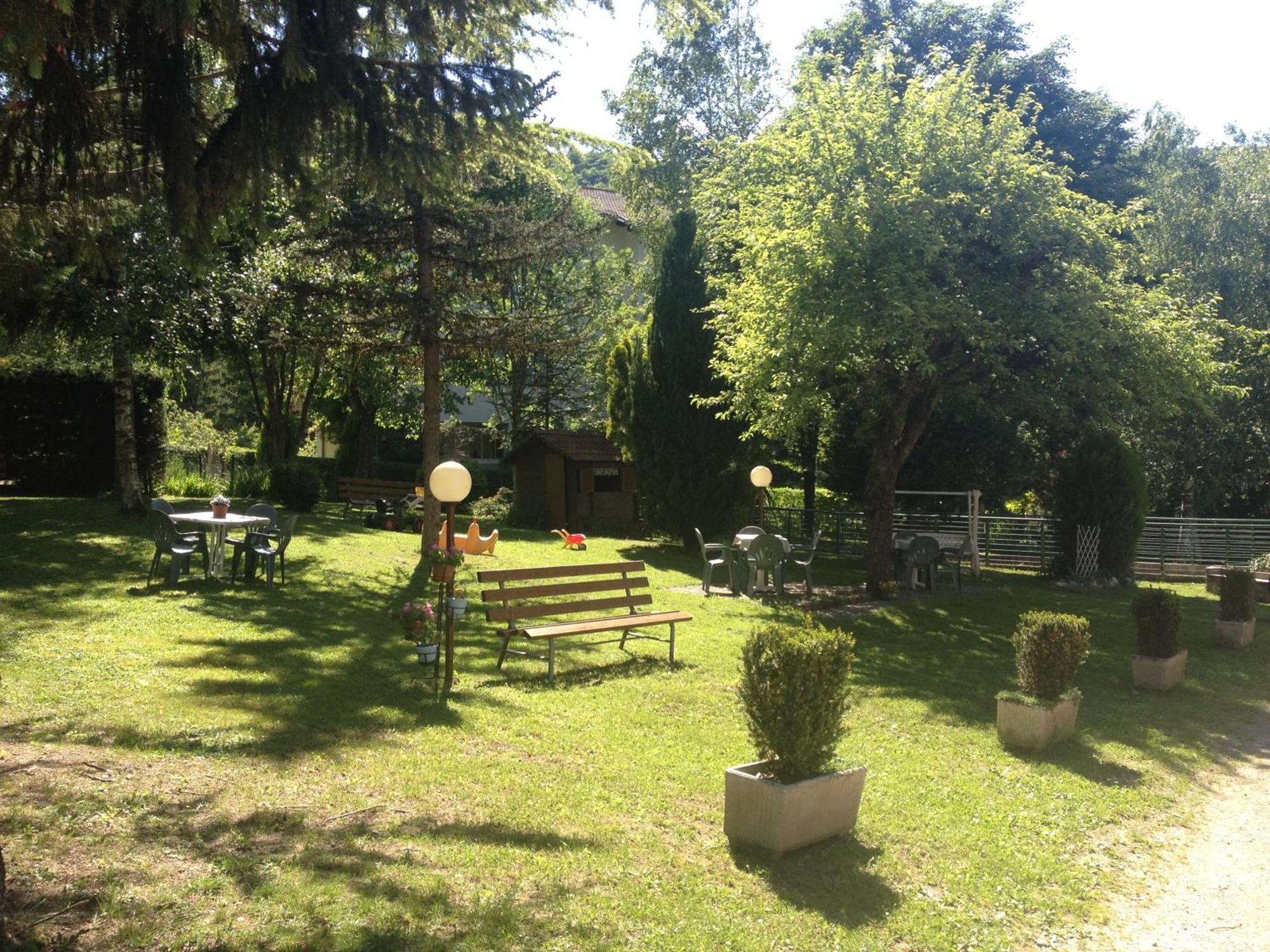 Hotel alle Rose Cavedago Esterno foto