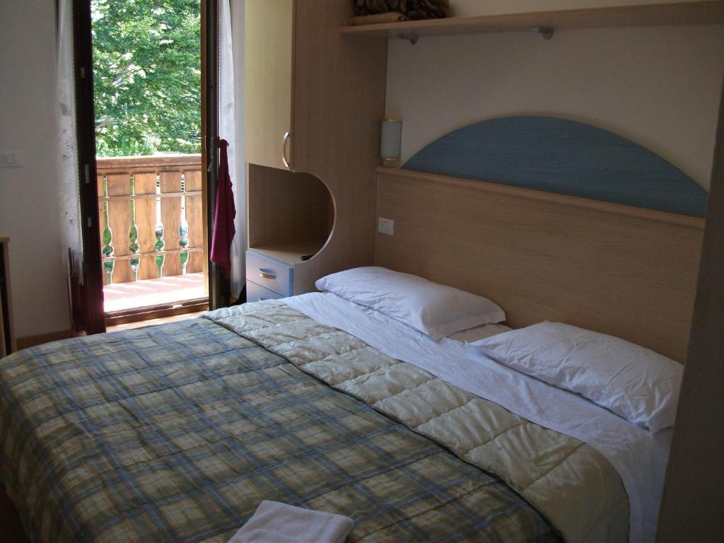 Hotel alle Rose Cavedago Camera foto