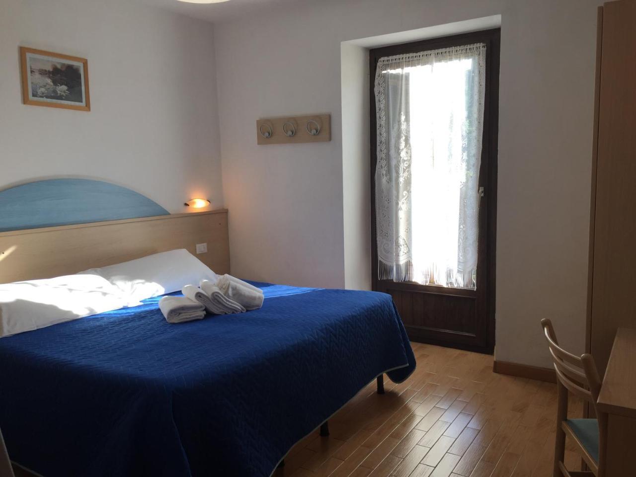 Hotel alle Rose Cavedago Esterno foto