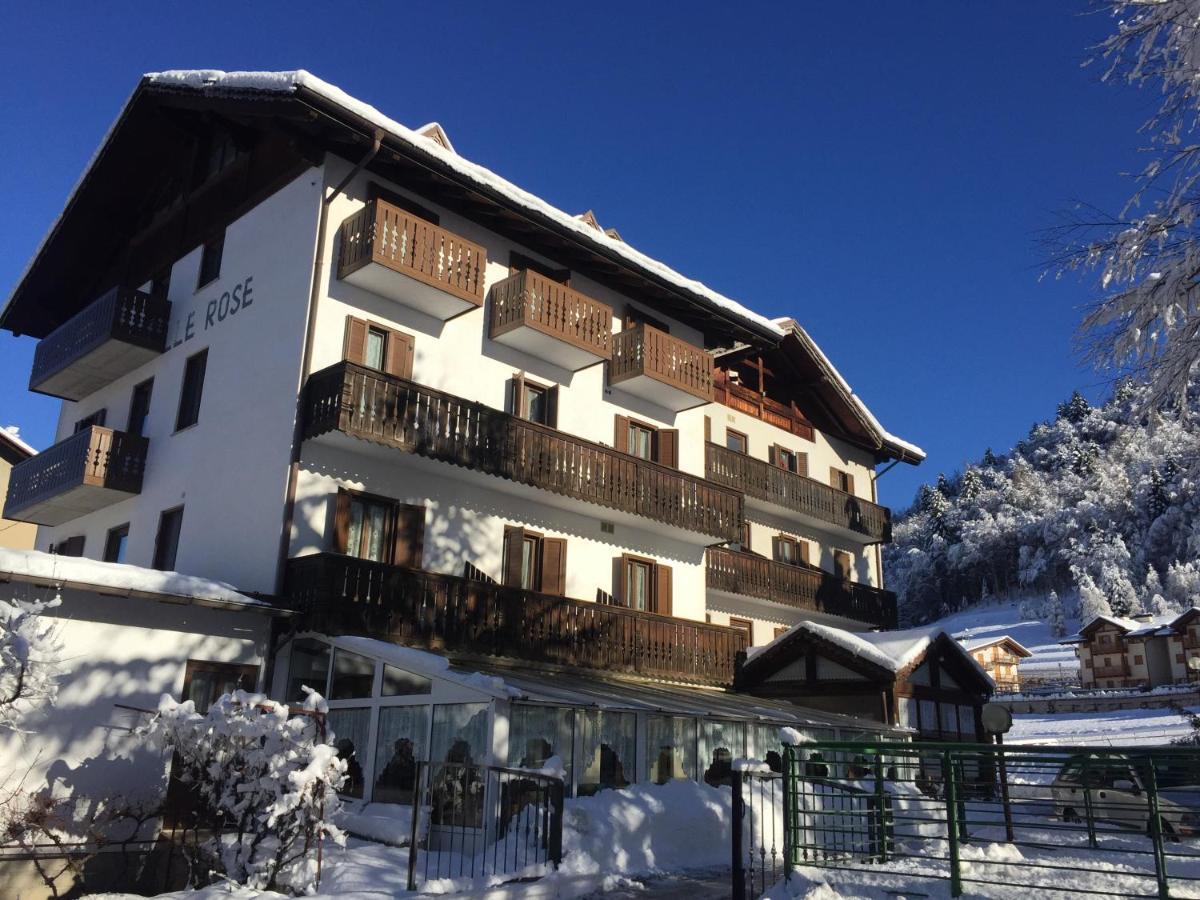 Hotel alle Rose Cavedago Esterno foto